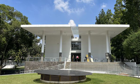 Campus Center Barat